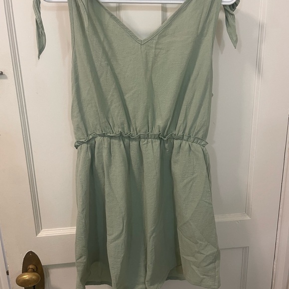 Linen romper - Picture 3 of 3